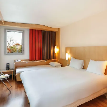 Ibis 3*