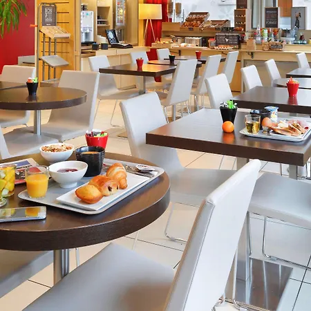 Ibis Hotel 3*