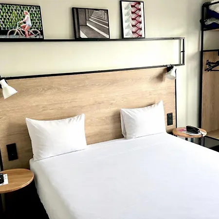 Ibis 3*