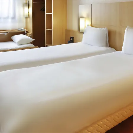 Ibis 3* Etampes