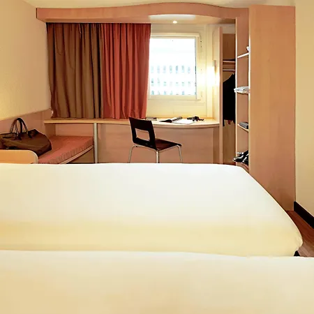 Ibis Hotel 3*