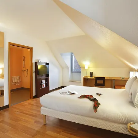 Ibis ホテル 3*