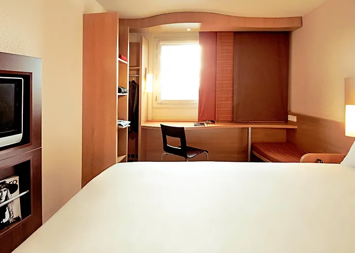 Ibis 3* Étampes