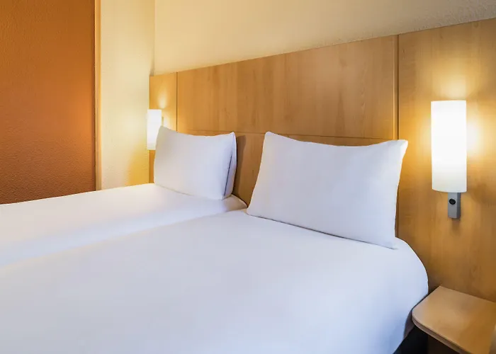 Ibis 3* Étampes