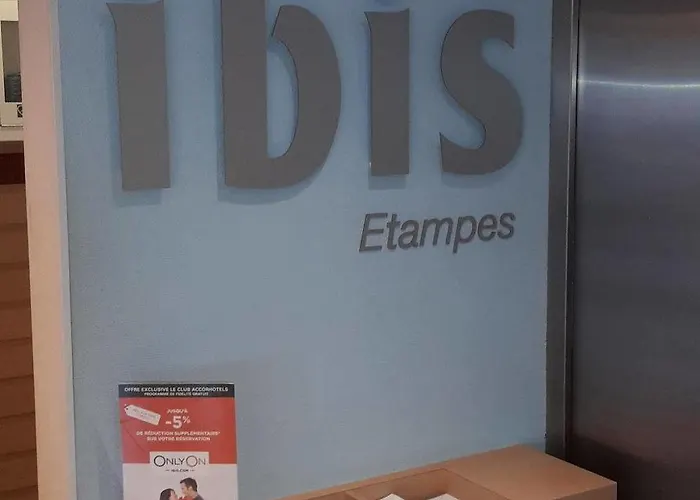 Hotell Ibis Étampes